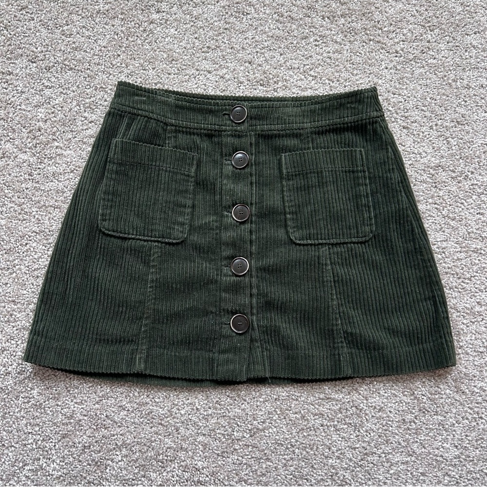 Zara TRF Dark Green Corduroy Button Front Mini Skirt w/ Patch Pockets XS